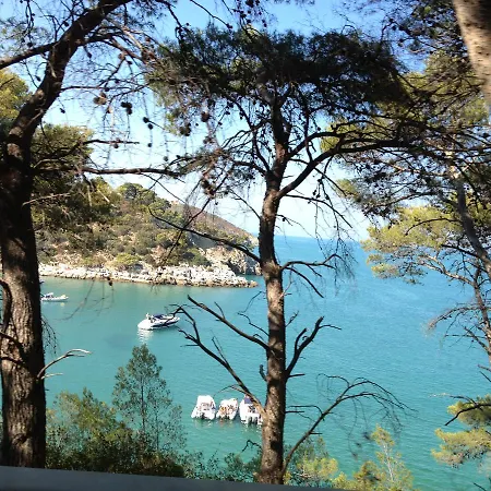 Carla Bed and breakfast 3*