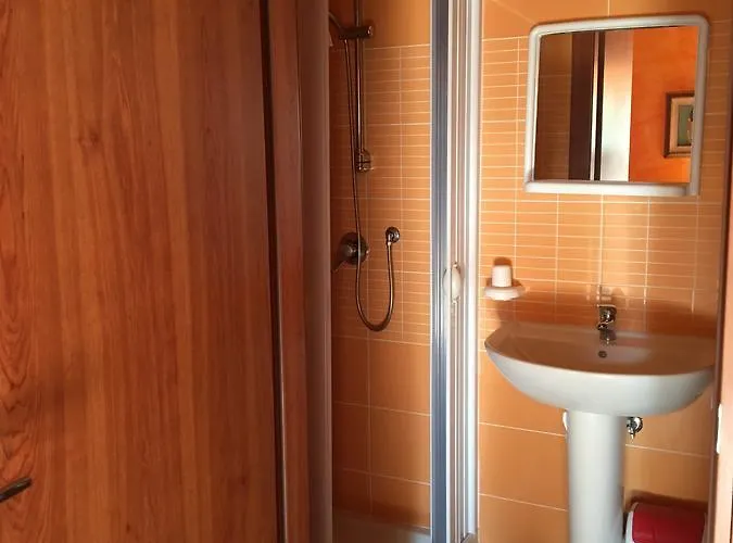 Alojamento de Acomodação e Pequeno-almoço Carla