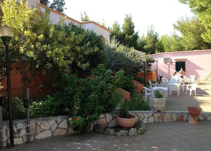 Alojamento de Acomodação e Pequeno-almoço Carla Vieste